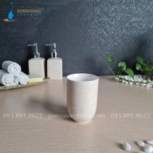 Cốc Đánh Răng M2