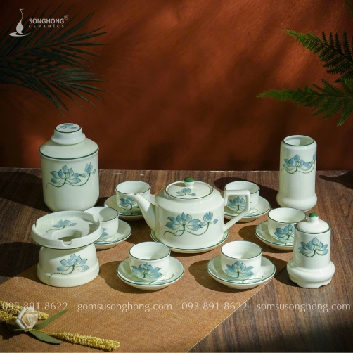 Bộ Trà (Ấm Chén) Kèm Phụ Kiện Vẽ Sen Xanh 500ml - Mẫu 5
