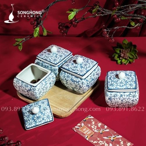 Bộ 4 Hũ Mứt Vuông Vẽ Tay M06 - Kèm Khay Gỗ