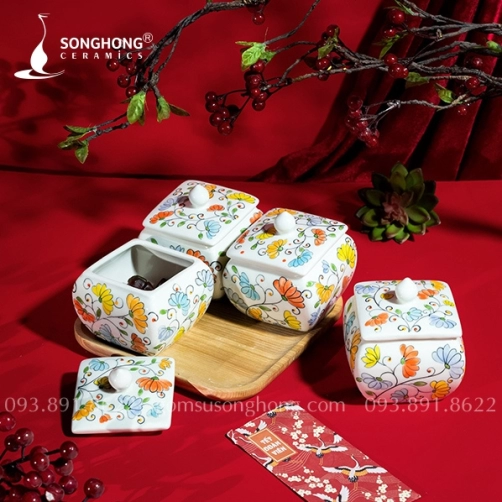 Bộ 4 Hũ Mứt Vuông Vẽ Tay M03 - Kèm Khay Gỗ