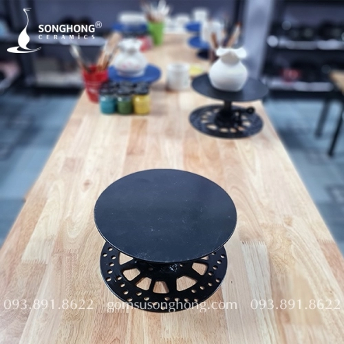 Bàn Xoay Kim Loại 22cm Chân Tròn